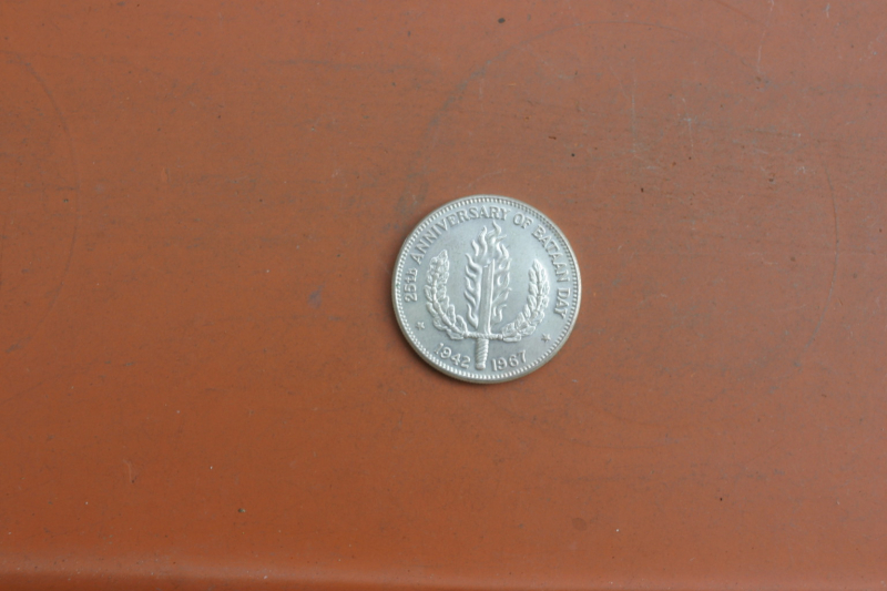 Silbermünze 1 Peso Philippinen Gedenkmünze Baatan v. 1967 – Bild 2
