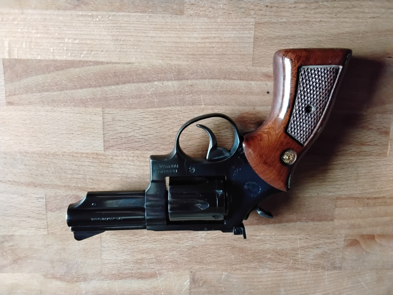 Taurus Modell 66, full set, incl Holster, Speedloader – pilt 3