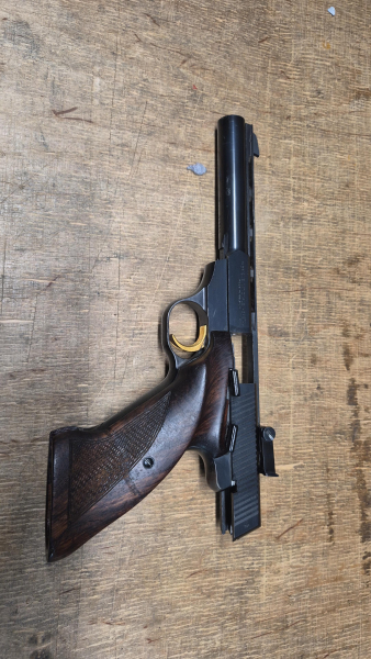 KK-Sportpistole FN 150 mit einem Magazin-Lauflänge 150 mm – Bild 2