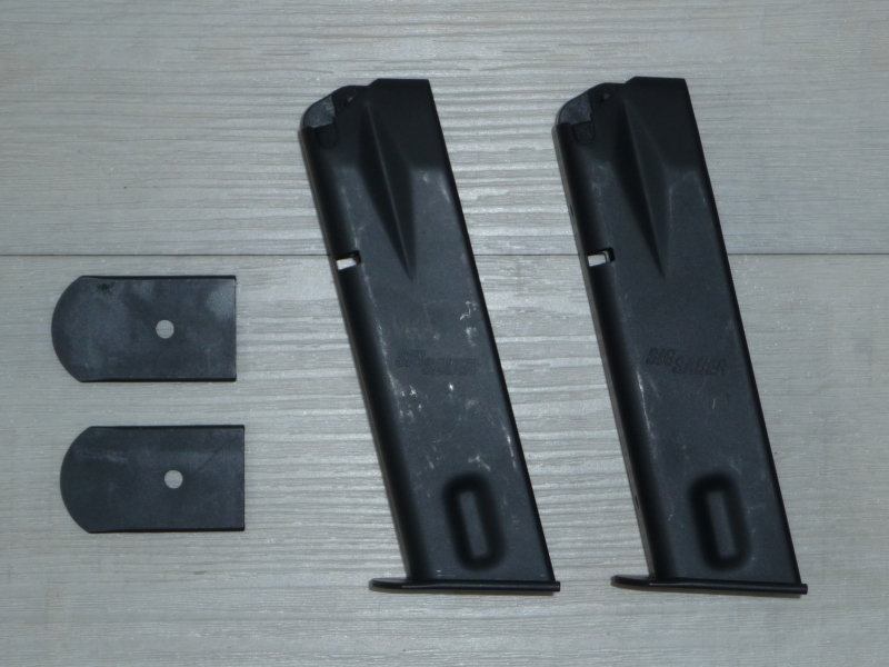 2 original Magazine Sig Sauer P226 mit Magazinboden P226 + diverse Griffschalen – Bild 1