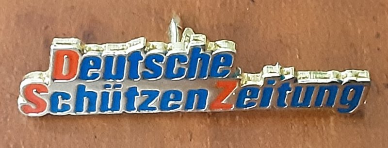 Für Sammler: Pin "Deutsche Schützenzeitung" – Bild 1
