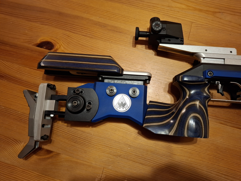 Feinwerkbau P70 Alu blau rechts Auflage – Bild 2
