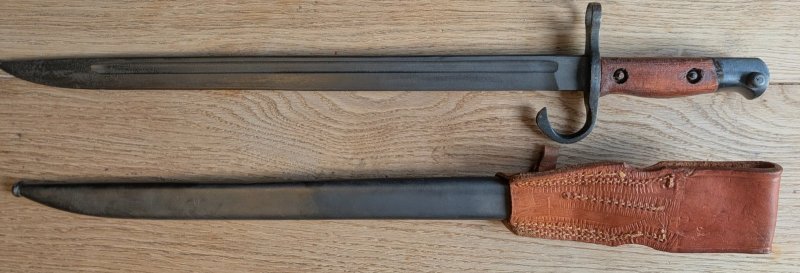 Japan Arisaka Typ 30 Seitengewehr M05 Typ 38 / 99 – Kokura mit Scheide & Leder – Bild 1