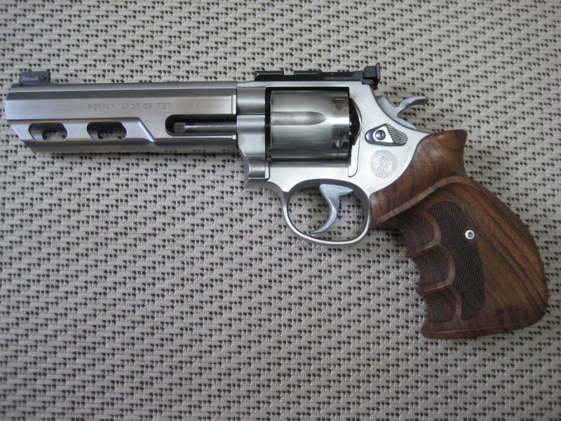 Revolvergriff (neuwertig) von Nill the Master für S&W Round Butt Mod. 585, 686, 66, 19, 17 – Bild 6