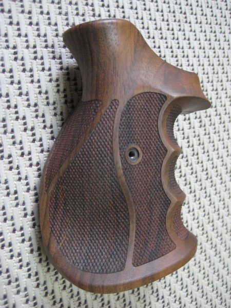 Revolvergriff (neuwertig) von Nill the Master für S&W Round Butt Mod. 585, 686, 66, 19, 17 – Bild 1