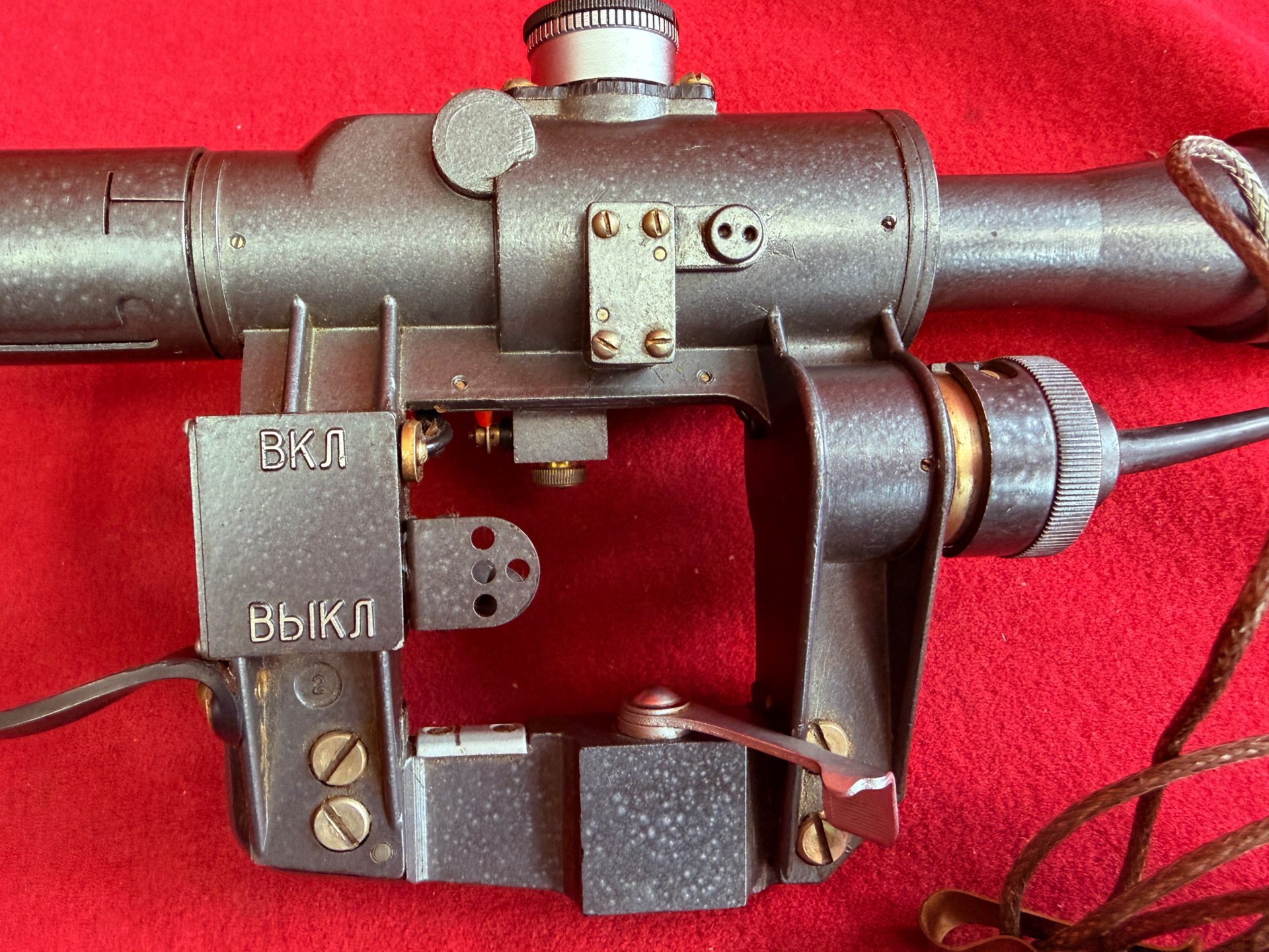 PSO-1 Zielfernrohr (4x24)mit beleuchtetem Absehen (ohne Batterie) und Seitenmontage – Bild 2