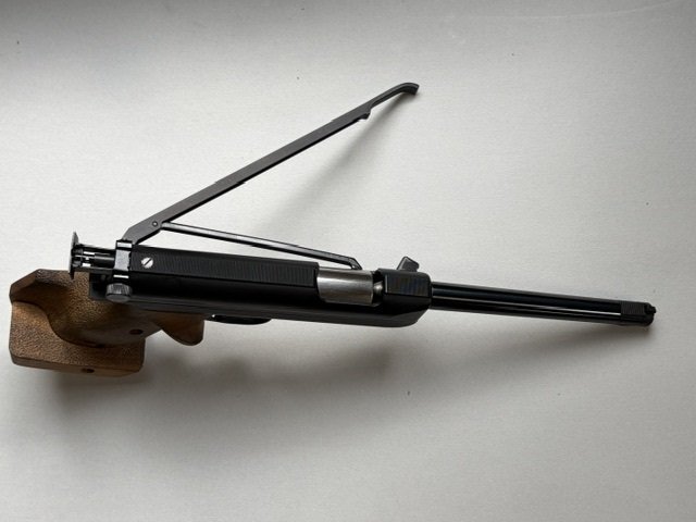 Feinwerkbau FWB LP65 Luftpistole Rechtsgriff Größe M – Bild 6