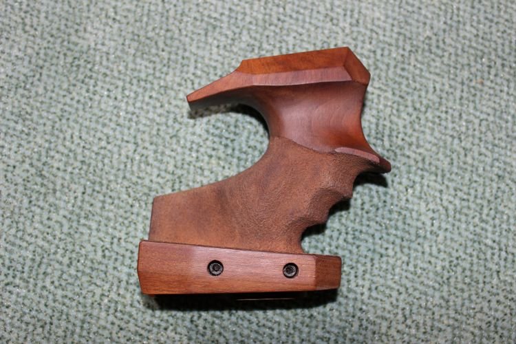 Walther LP-400 Griff S rechts – Bild 1
