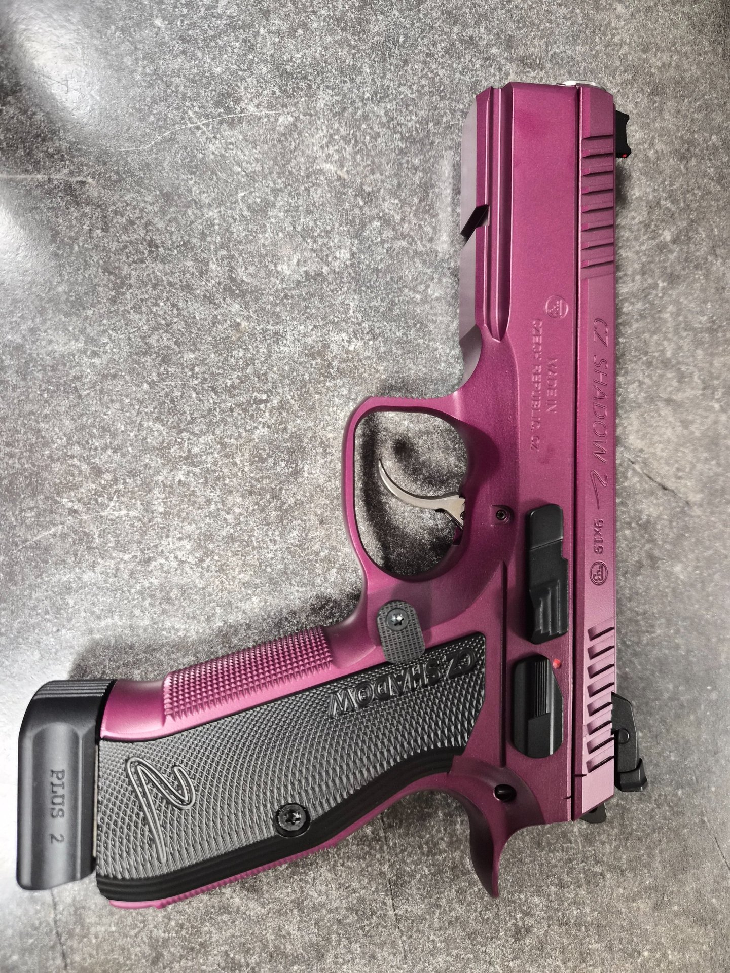 CZ Shadow2 Deep Purple Cerakote Einzelstück mit Barrel Bushing 9mm Luger Pistole – Bild 1