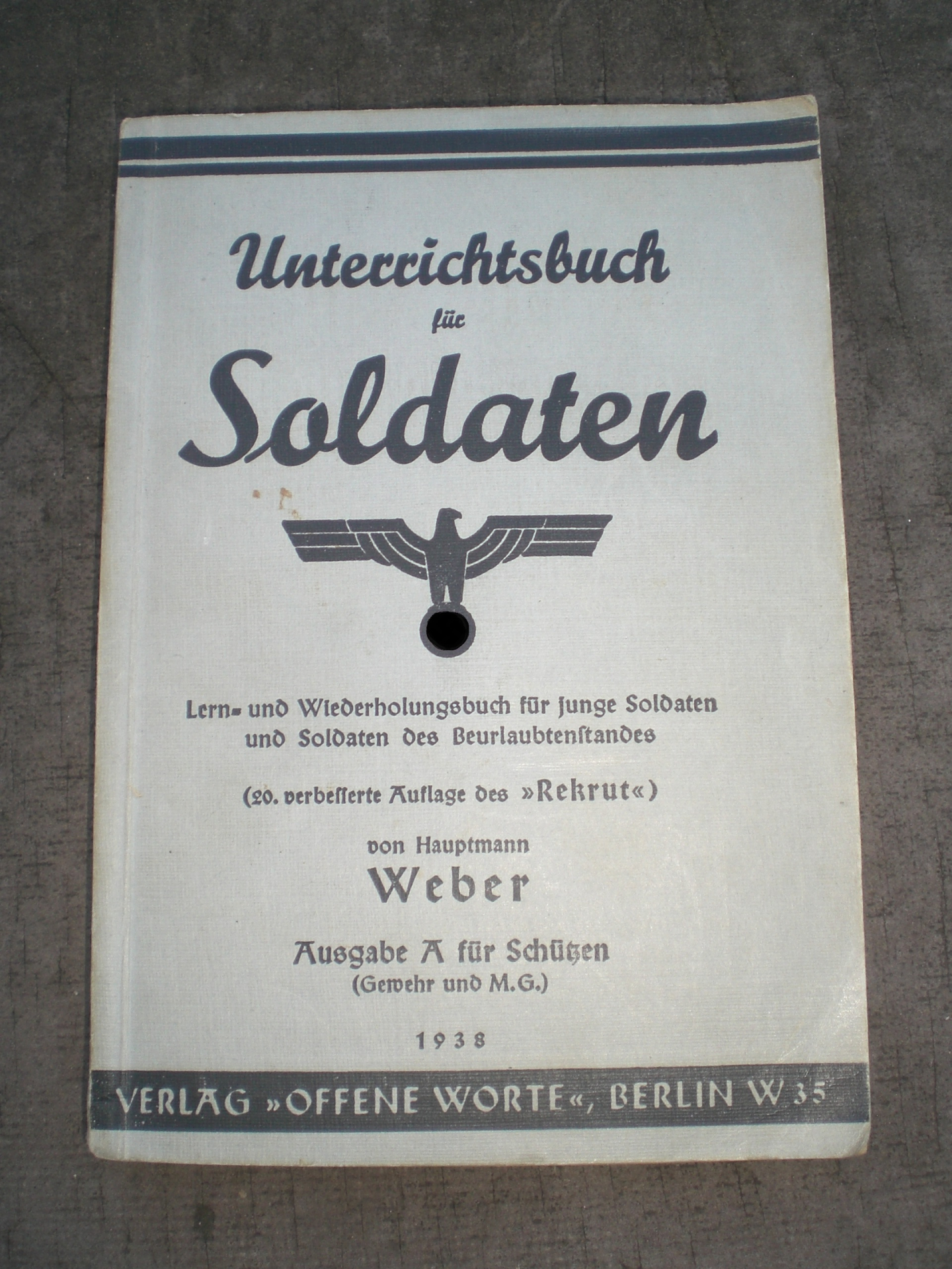 Antiquarisches Buch: Unterrichtsbuch für Soldaten – Bild 1