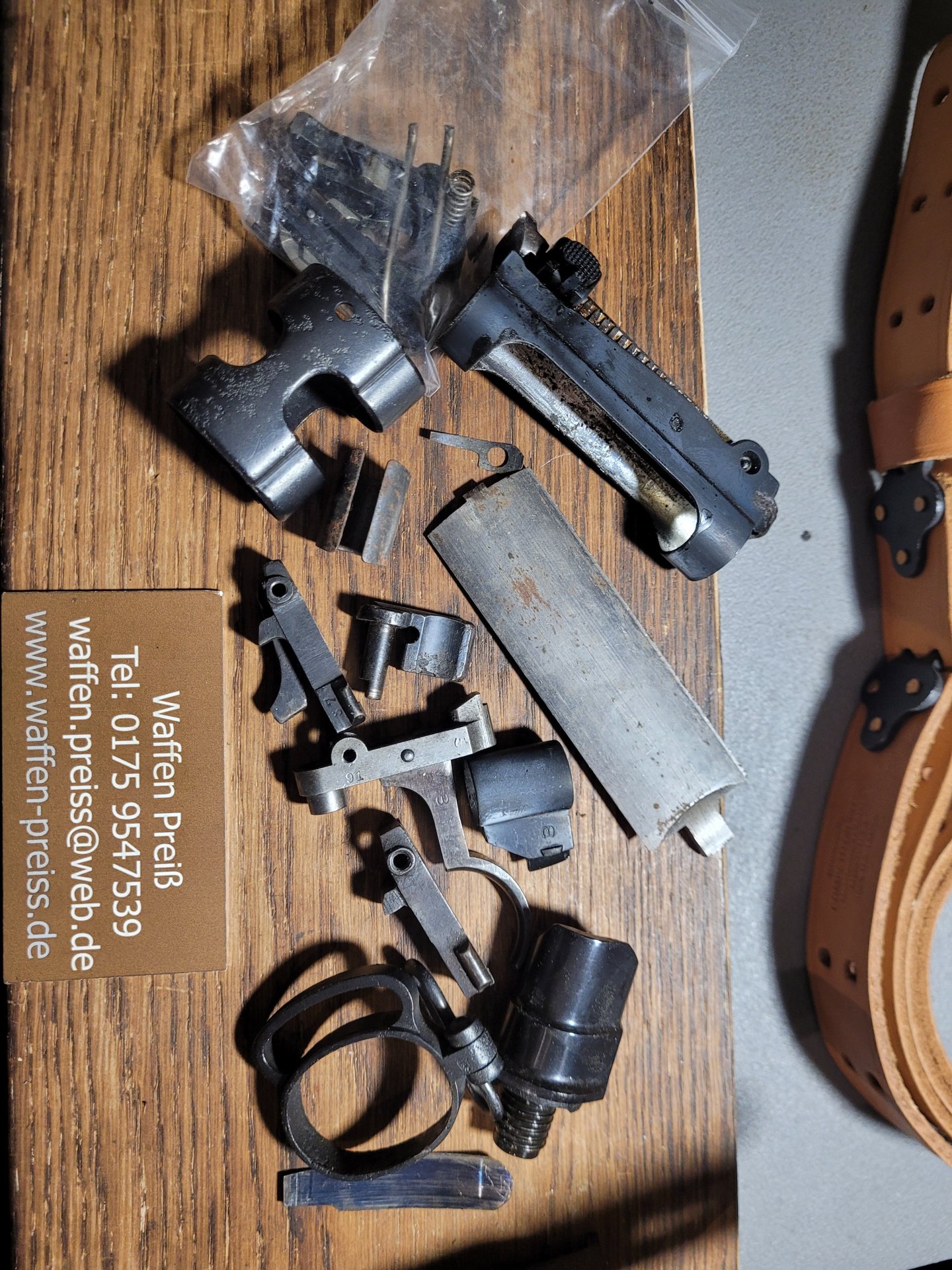 K 98 Teile Magazinkasten Schlösschen Abzug Deutscher Stecher Riemen – Bild 2