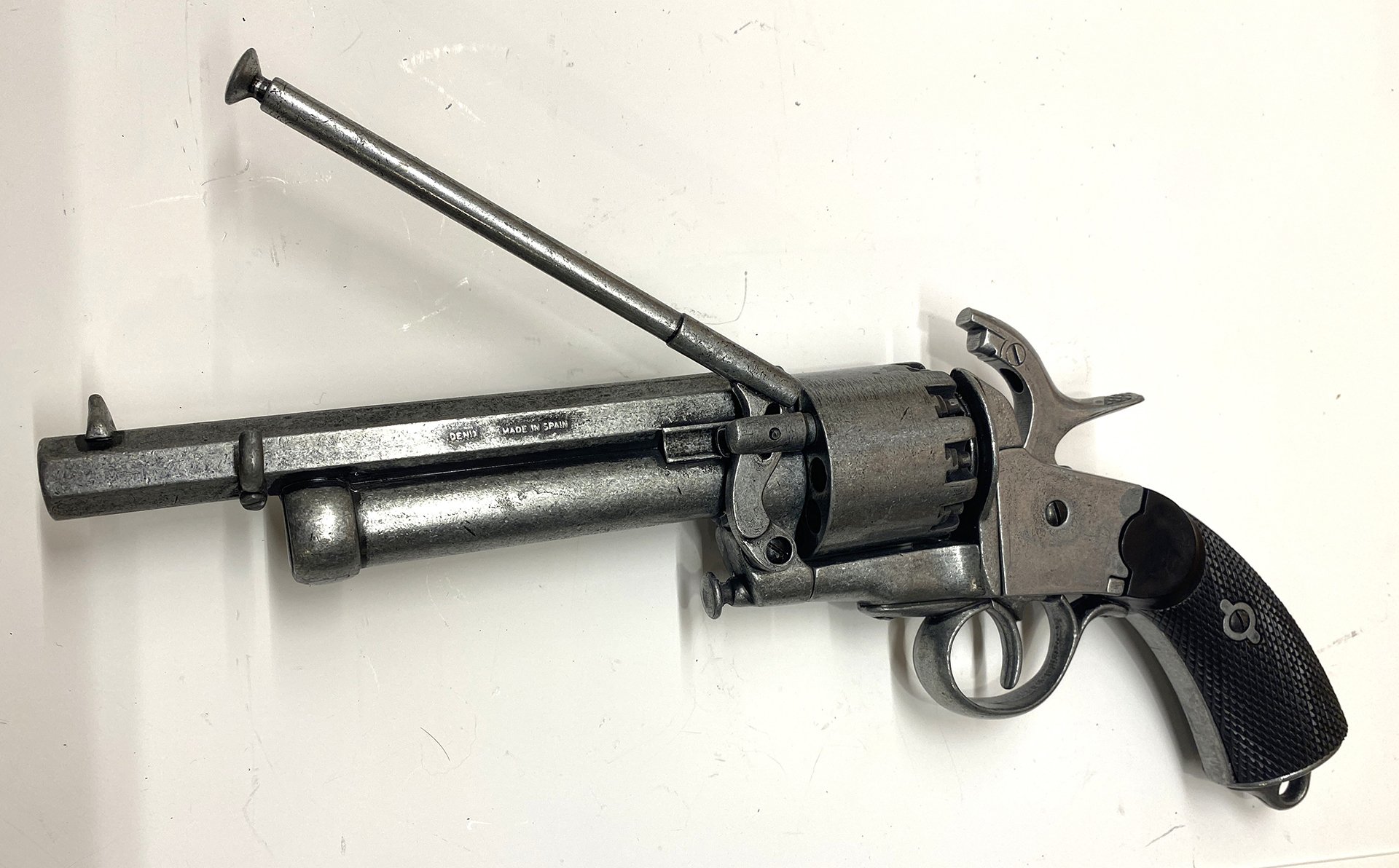 LeMat-Revolver, Replika von Denix – Bild 3