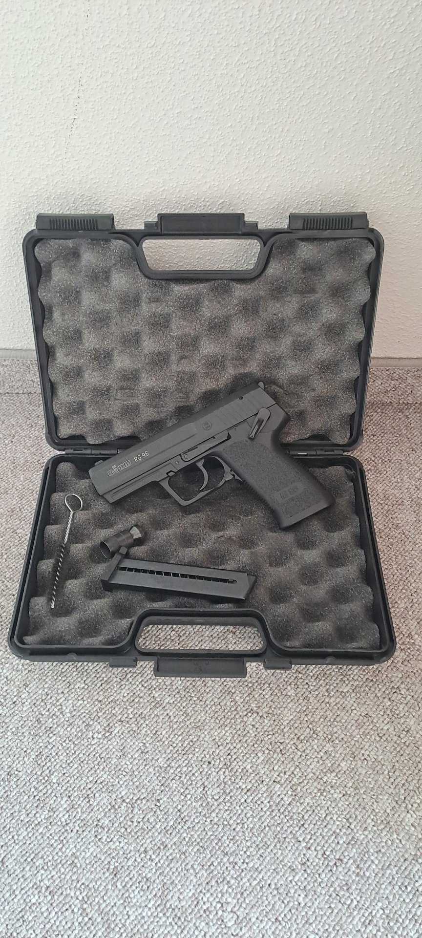 Röhm RG 96 9mm P.A.K – Bild 1