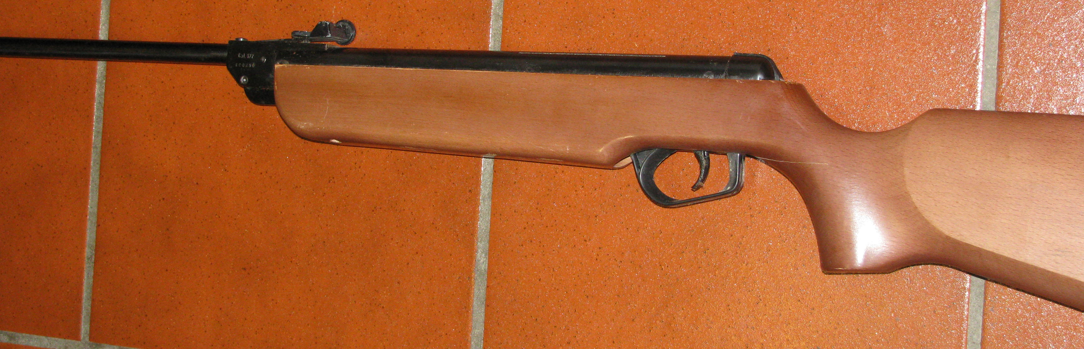 elgamo Luftgewehr, MADE IN SPAIN, mit F - Zeichen / Defekt – Bild 2
