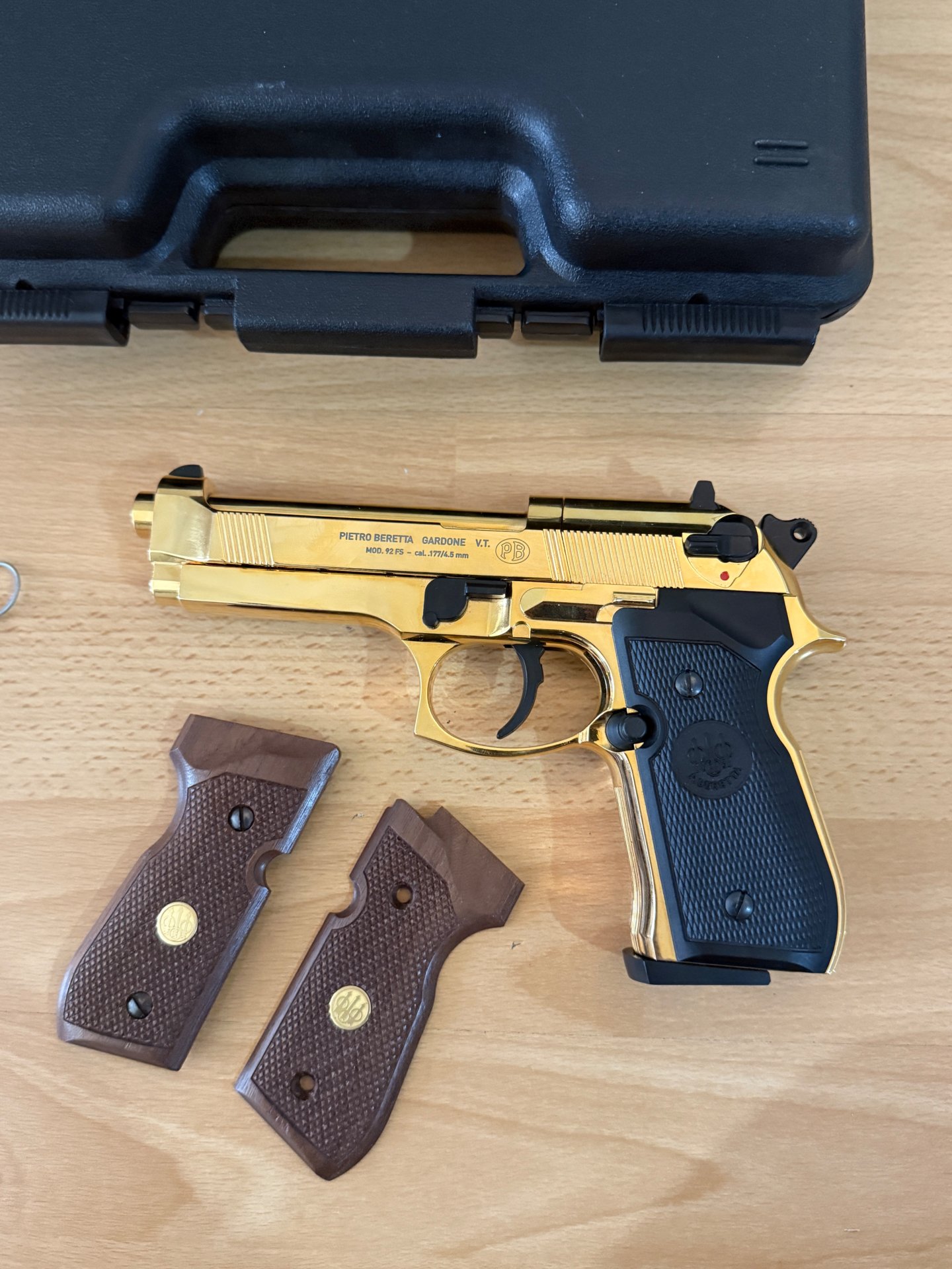Beretta 92 FS Gold Finish Vollmetall CO2 Pistole 4,5 mm Diabolo – Bild 2