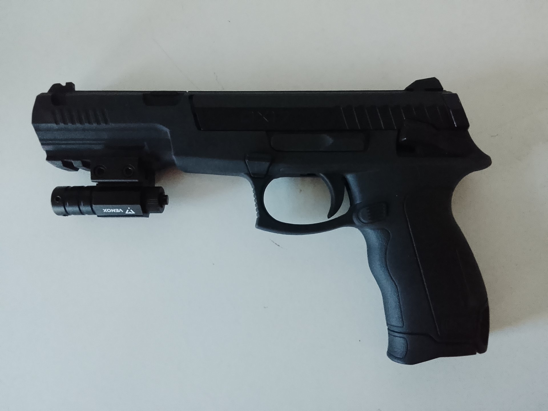Umarex DX-17 Dual Xtreme Air Pistol mit Laserzielgerät – Bild 4