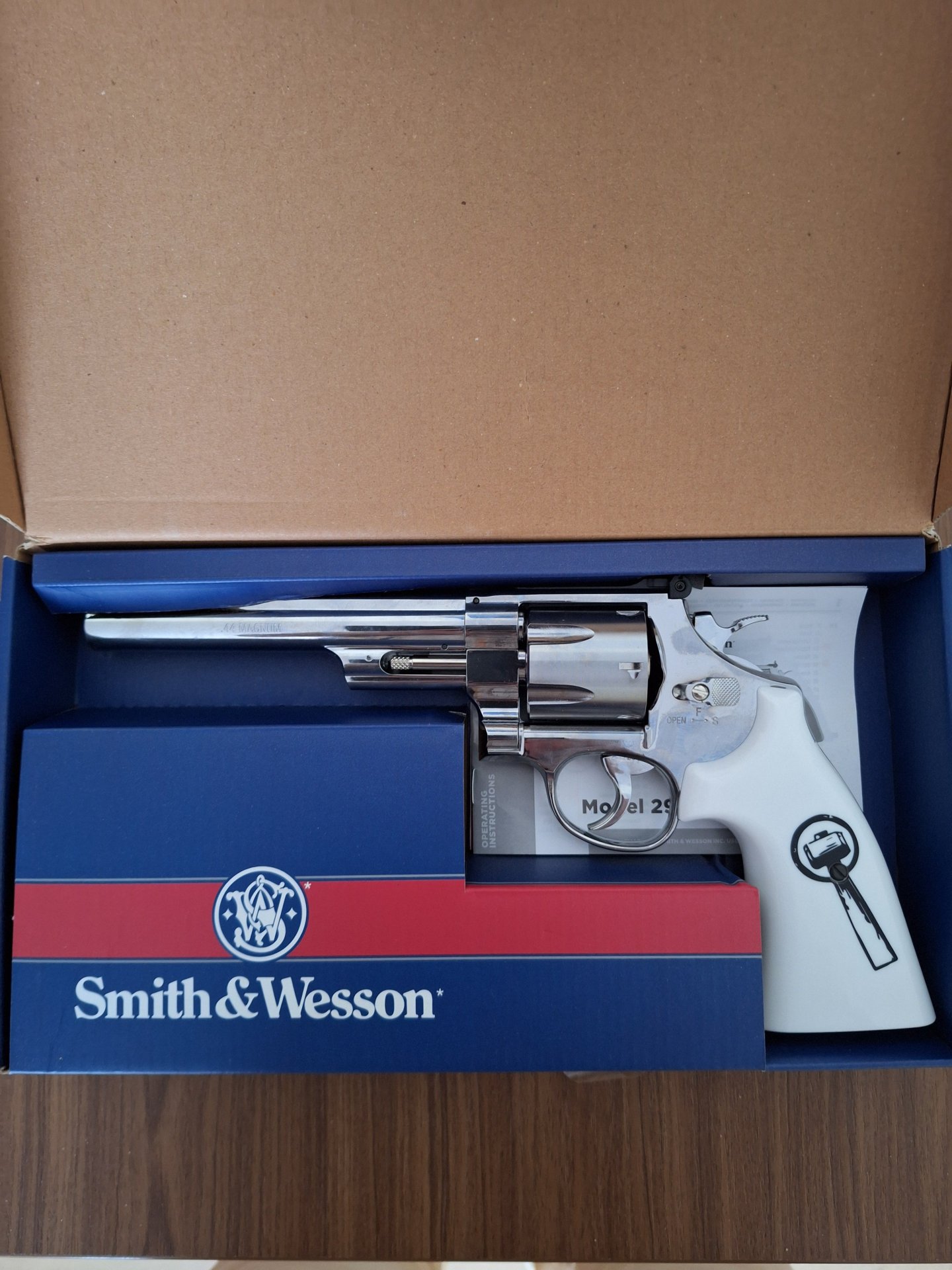 Waffe Susi – slika 1