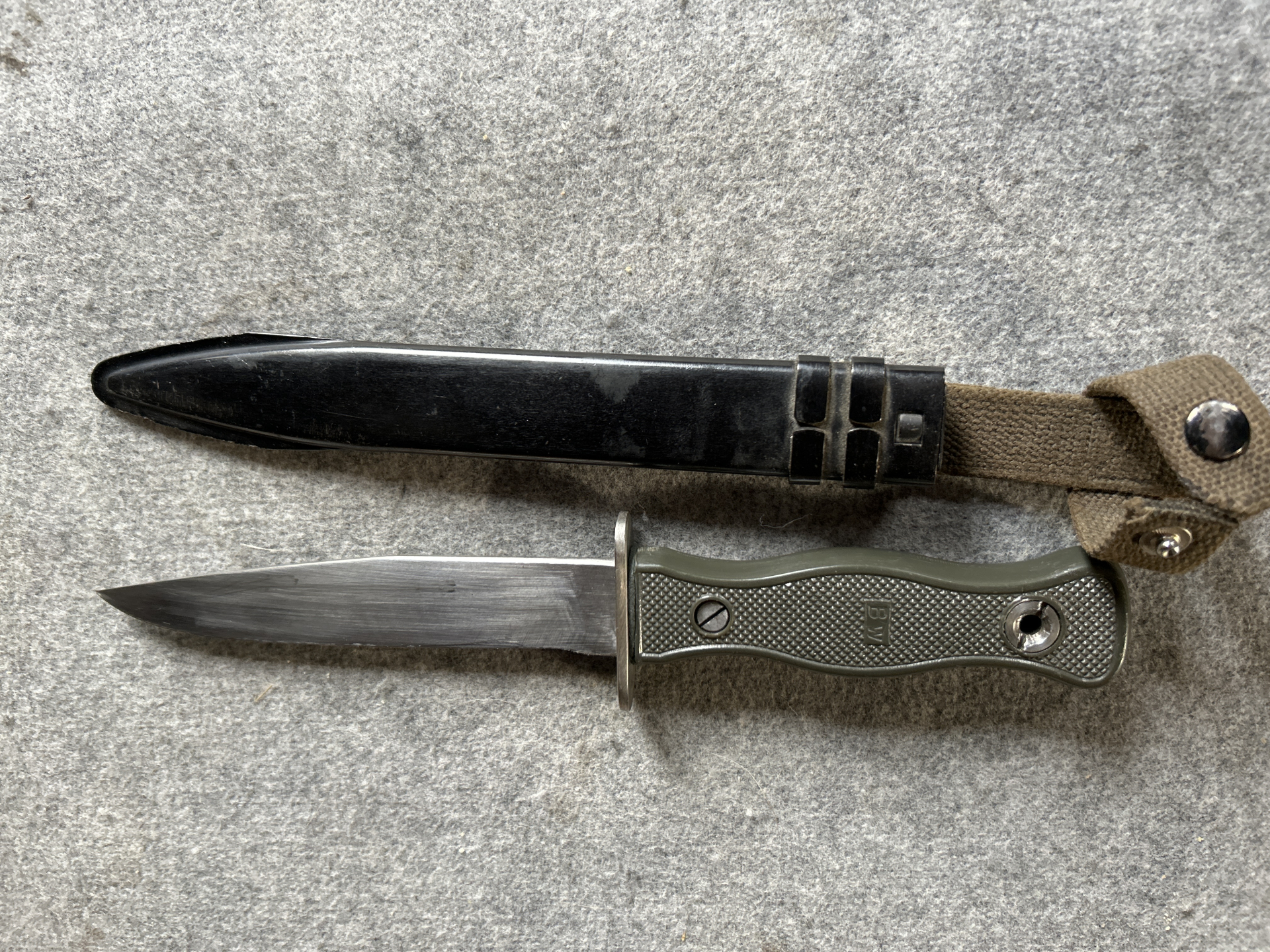 BW Kampfmesser – Bild 1