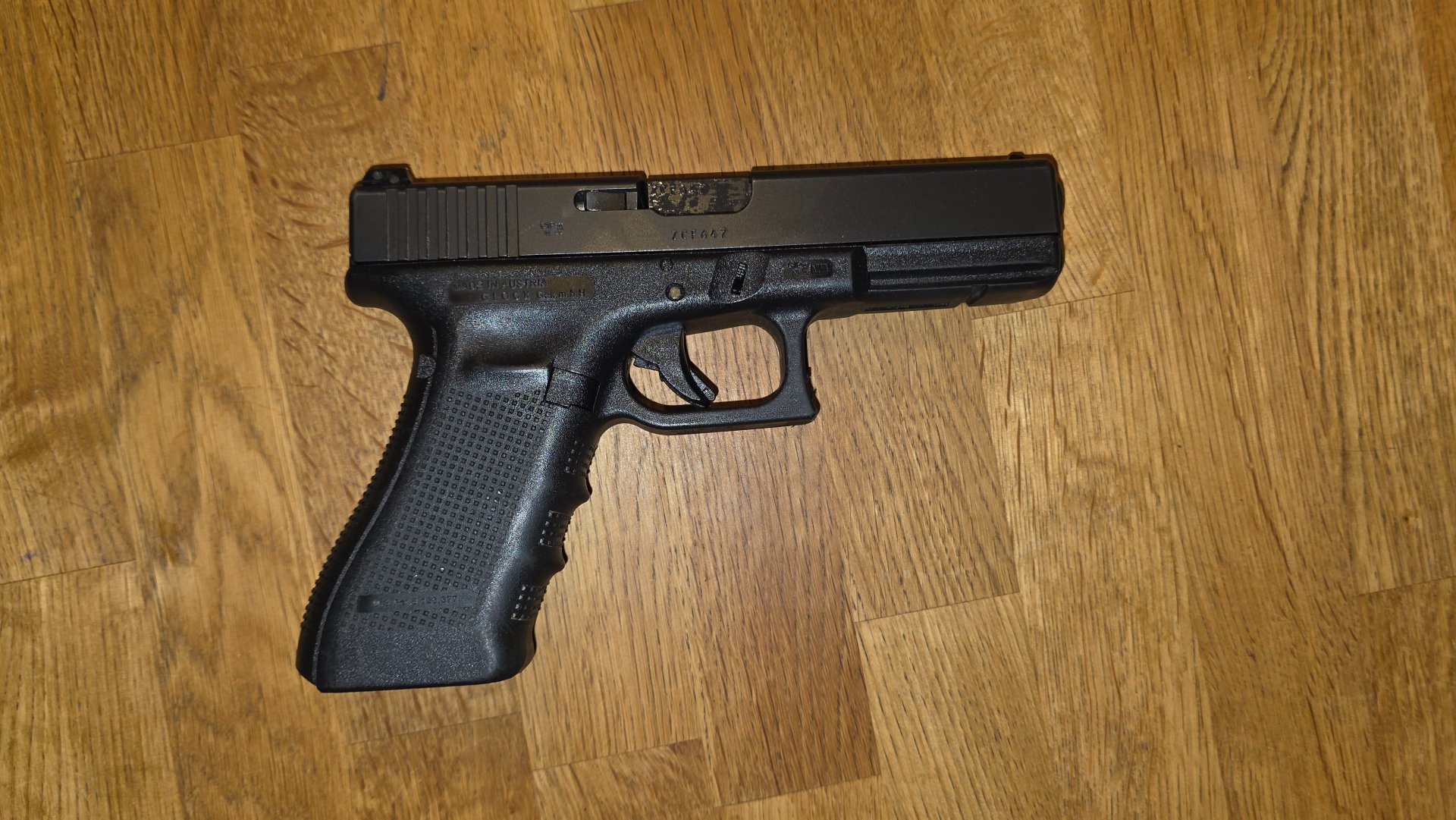 Glock 17 Gen4 – imagen 1