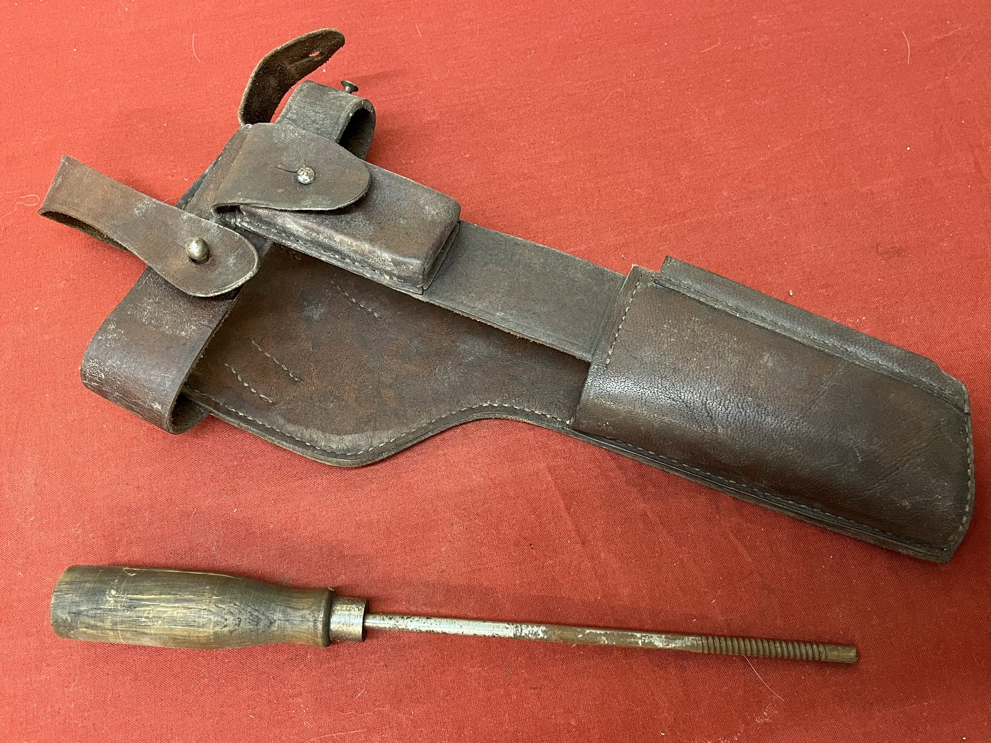 Mauser C96 Lederzeug für Anschlagkasten mit Putzstock – Kaiserlich / 1. Weltkrieg – Reproduktion – Bild 1