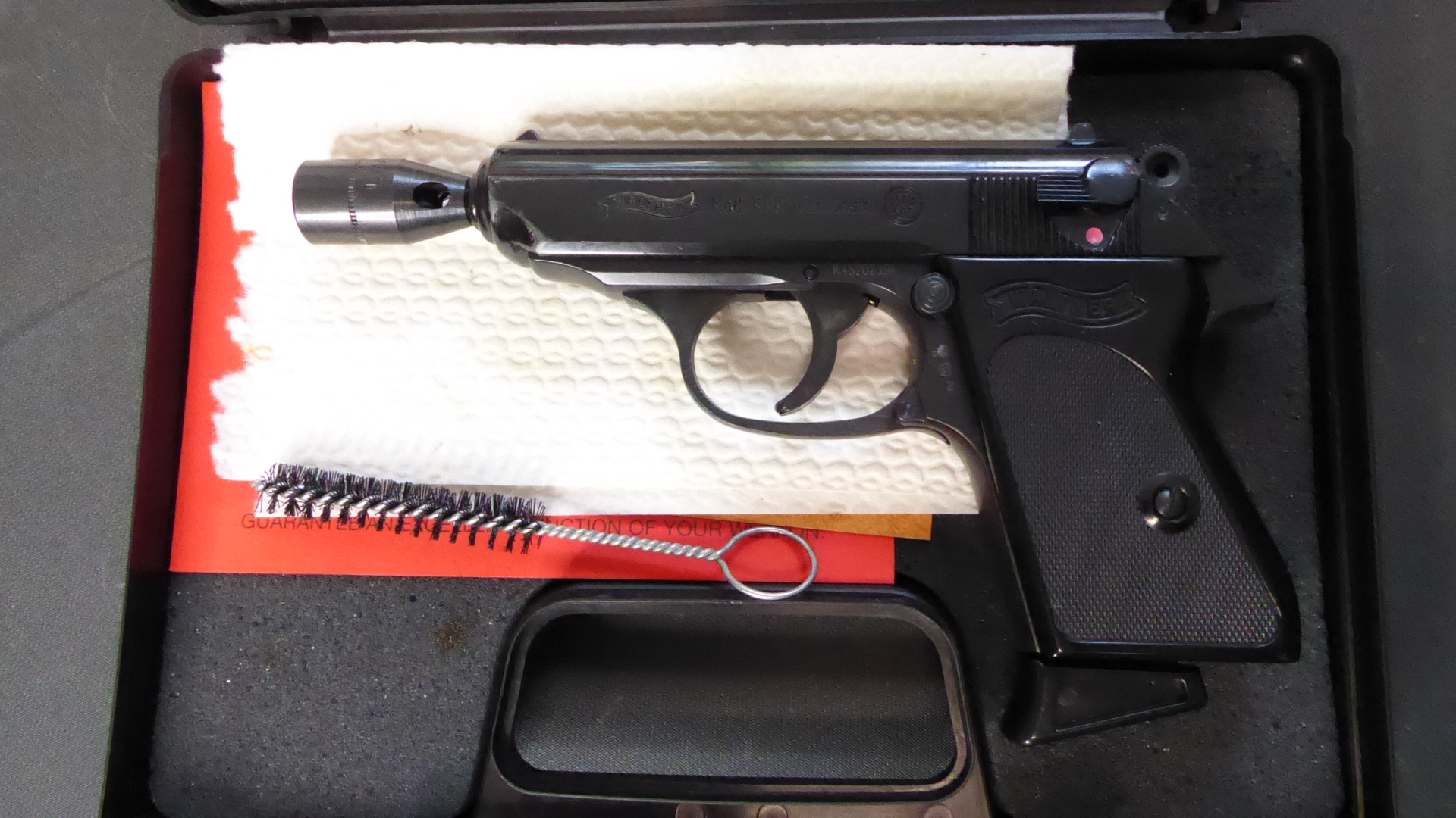 Ältere Schreckschuss Pistole Walter Mod. PPK Kal. 315 K, PTB Nr. 585 Beschreibung Kiste – Bild 1