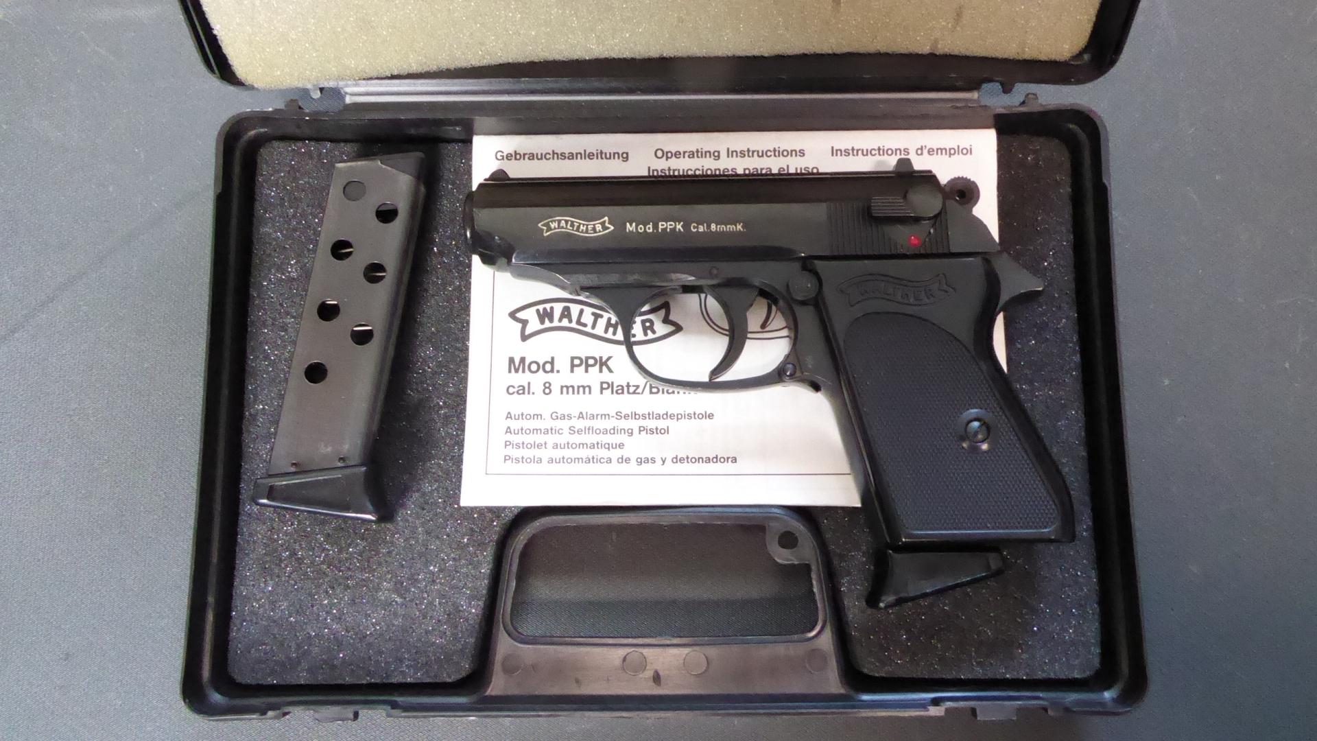 Ältere Schreckschuss Pistole Walter PPK Kal. 8 mm, PTB Nr. 502 mit Kiste Ersatz Magazin Beschreibung – Bild 1
