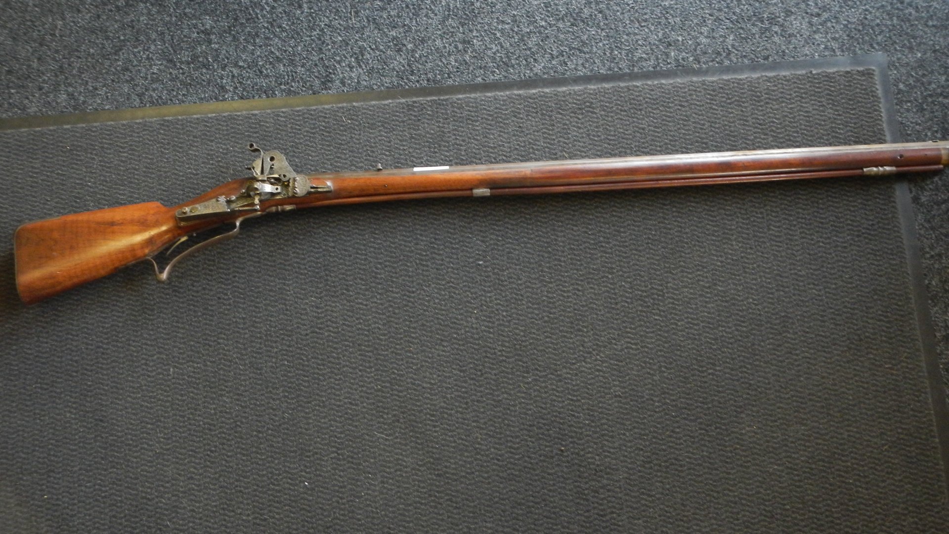 Vorderlader Radschloß Gewehr J.P. Sauer A Suhl Sehr verziertes Schloß SUPERSELTEN Topzustand – Bild 6