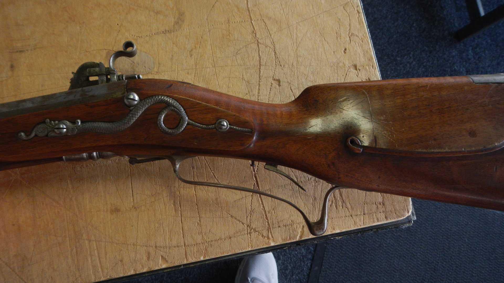 Vorderlader Radschloß Gewehr J.P. Sauer A Suhl Sehr verziertes Schloß SUPERSELTEN Topzustand – Bild 5