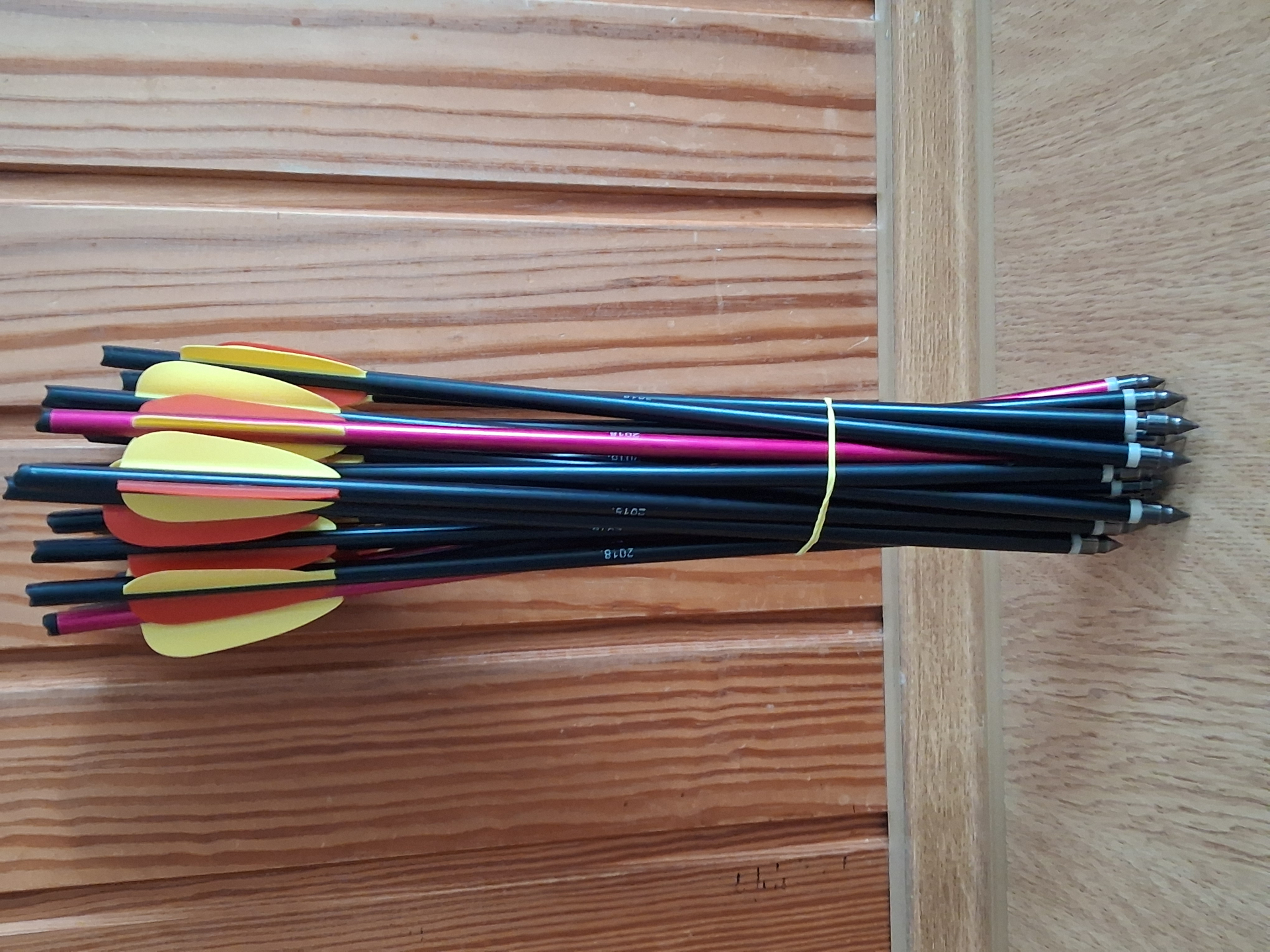 20 Armbrustpfeile aus Aluminium 14,5 Zoll – Bild 1