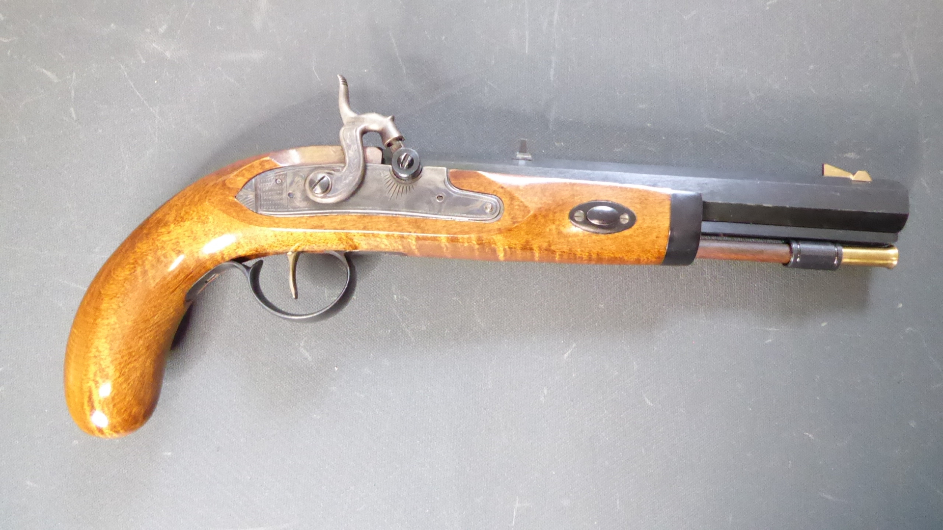 Älterer Nachbau einer Perkussions Pistole Mod. MAUNTAIN Hersteller DIKAR Kal.45 – Bild 1