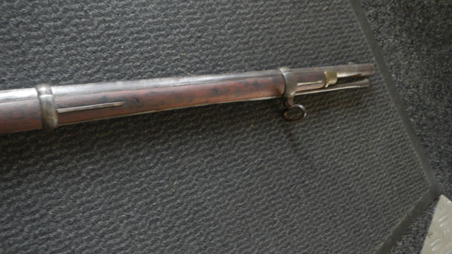 Vorderlader Perkussion Gewehr England für Asien Kein schöner Zustand im Laufinneren – Bild 3