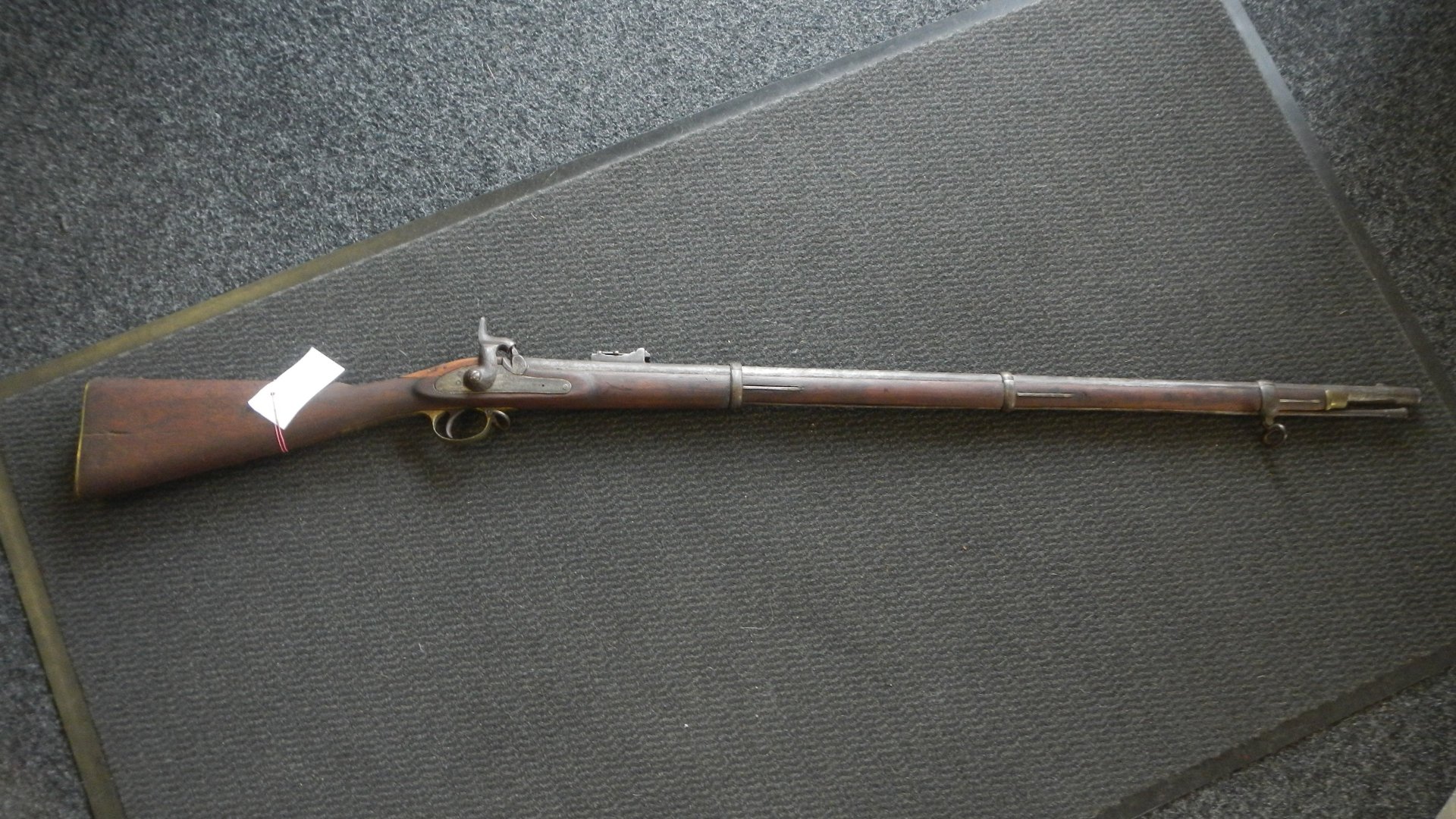 Vorderlader Perkussion Gewehr England für Asien Kein schöner Zustand im Laufinneren – Bild 1