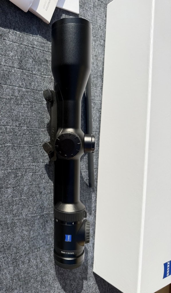 Zielfernrohr Zeiss V8 1,8-14 x 50 M Abs. 60 mit Blaser Sattelmontage neuwertig neuestes Modell – Bild 2