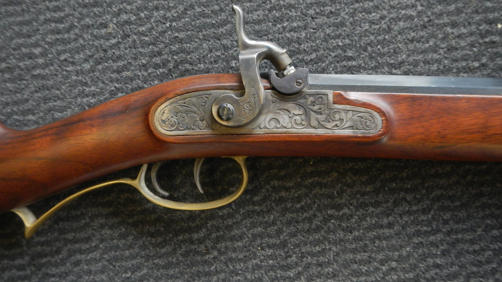 Perkussion Gewehr Hawken Rifle Kaliber 45 Firma RI Made in Italien Topzustand Replika – Bild 2