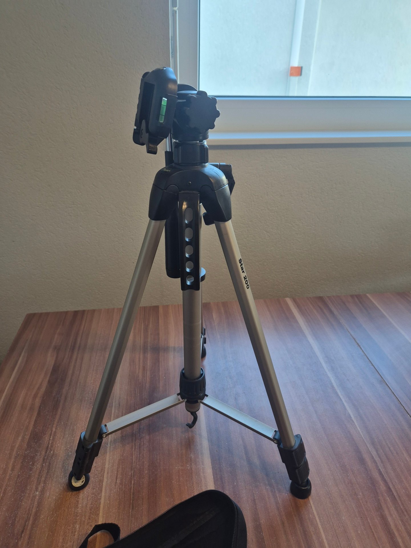AURIOL Spektiv 20–60 × 60 mit Stativ und Taschen – Bild 4