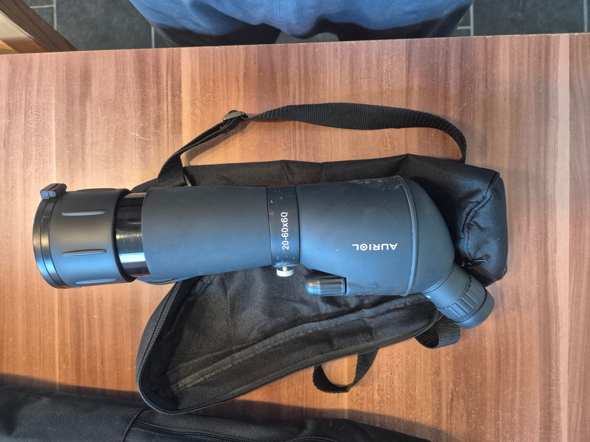 AURIOL Spektiv 20–60 × 60 mit Stativ und Taschen – Bild 3