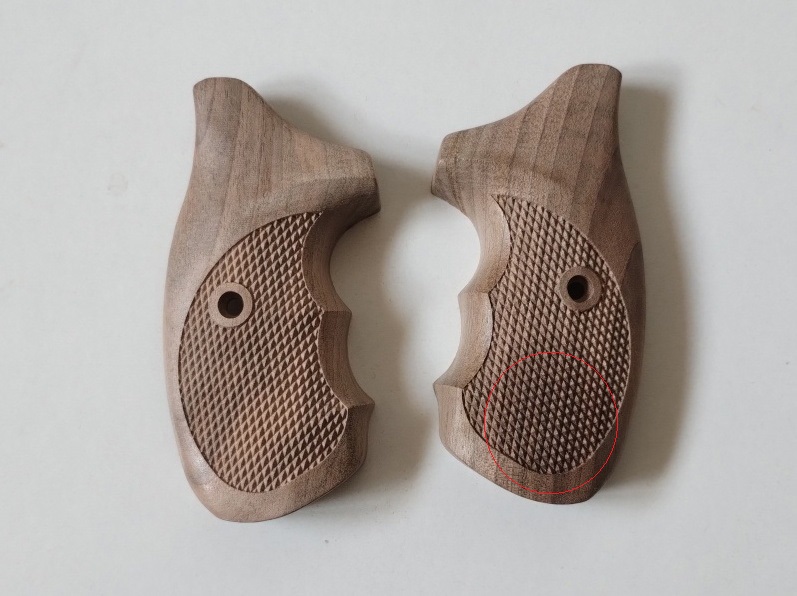 Holzgriffschalen Combat für Röhm RG69 und baugleiche Revolver – Bild 1