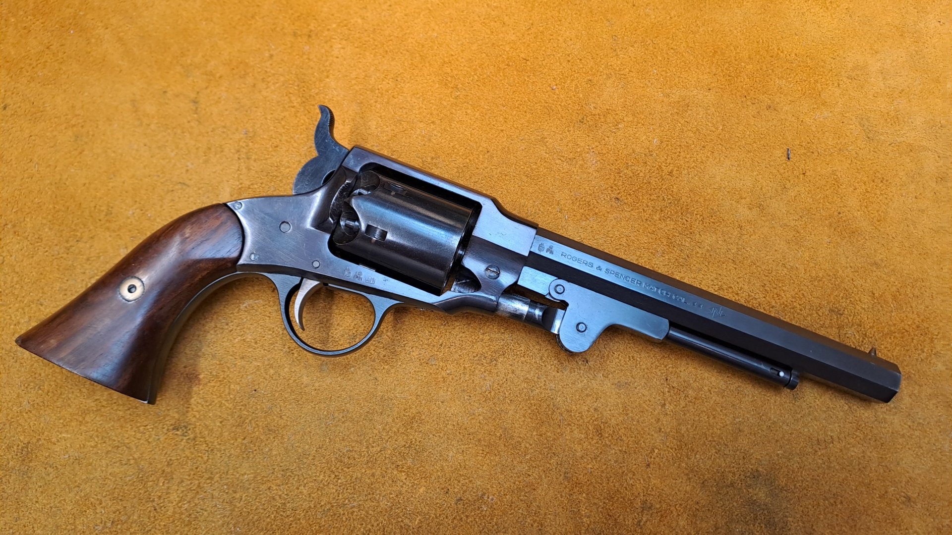 Perkussionsrevolver Rogers & Spencer Match Cal.44 – Bild 2