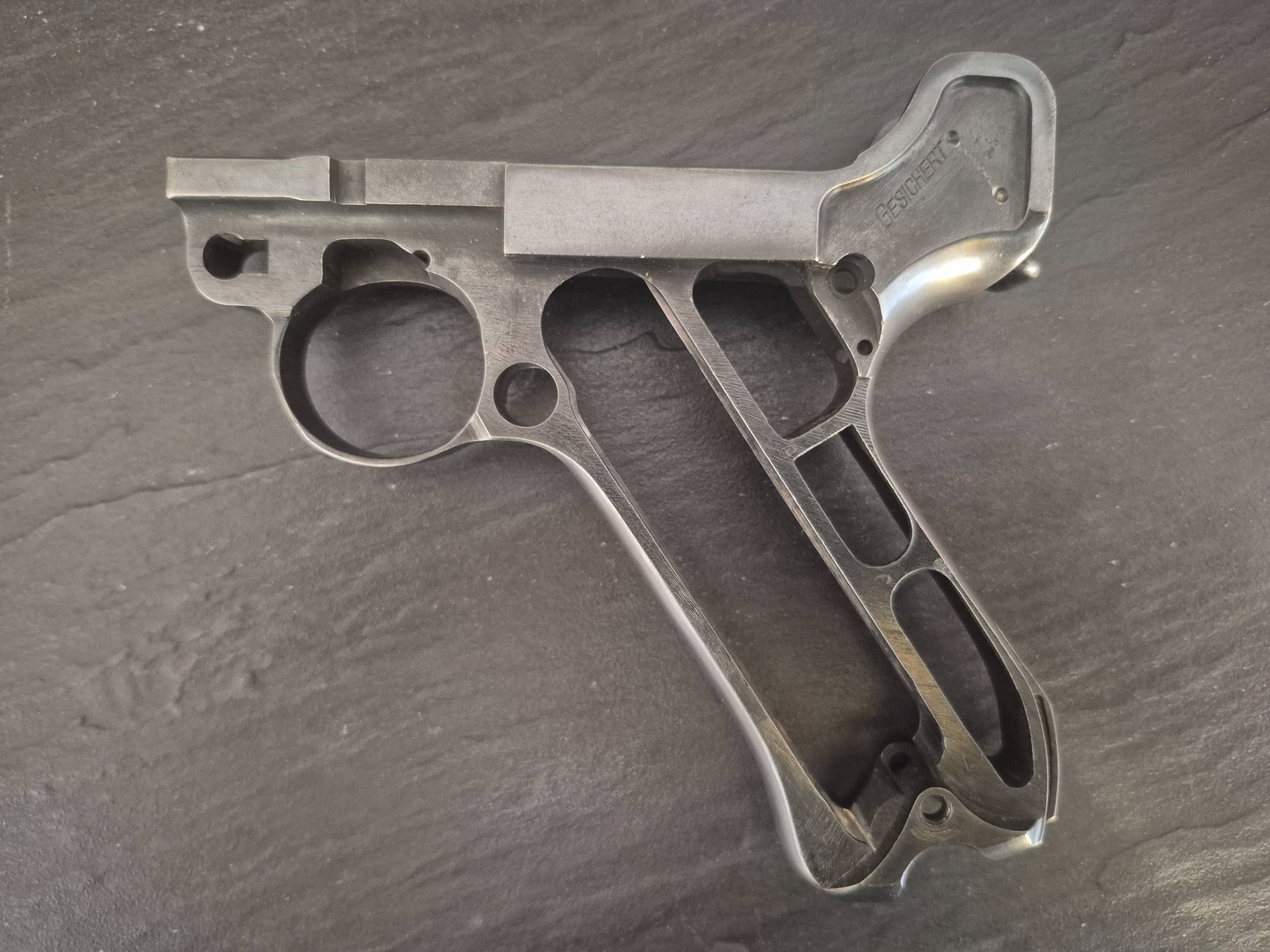 DWM 06 Griffstück leer P08 Luger – Bild 2