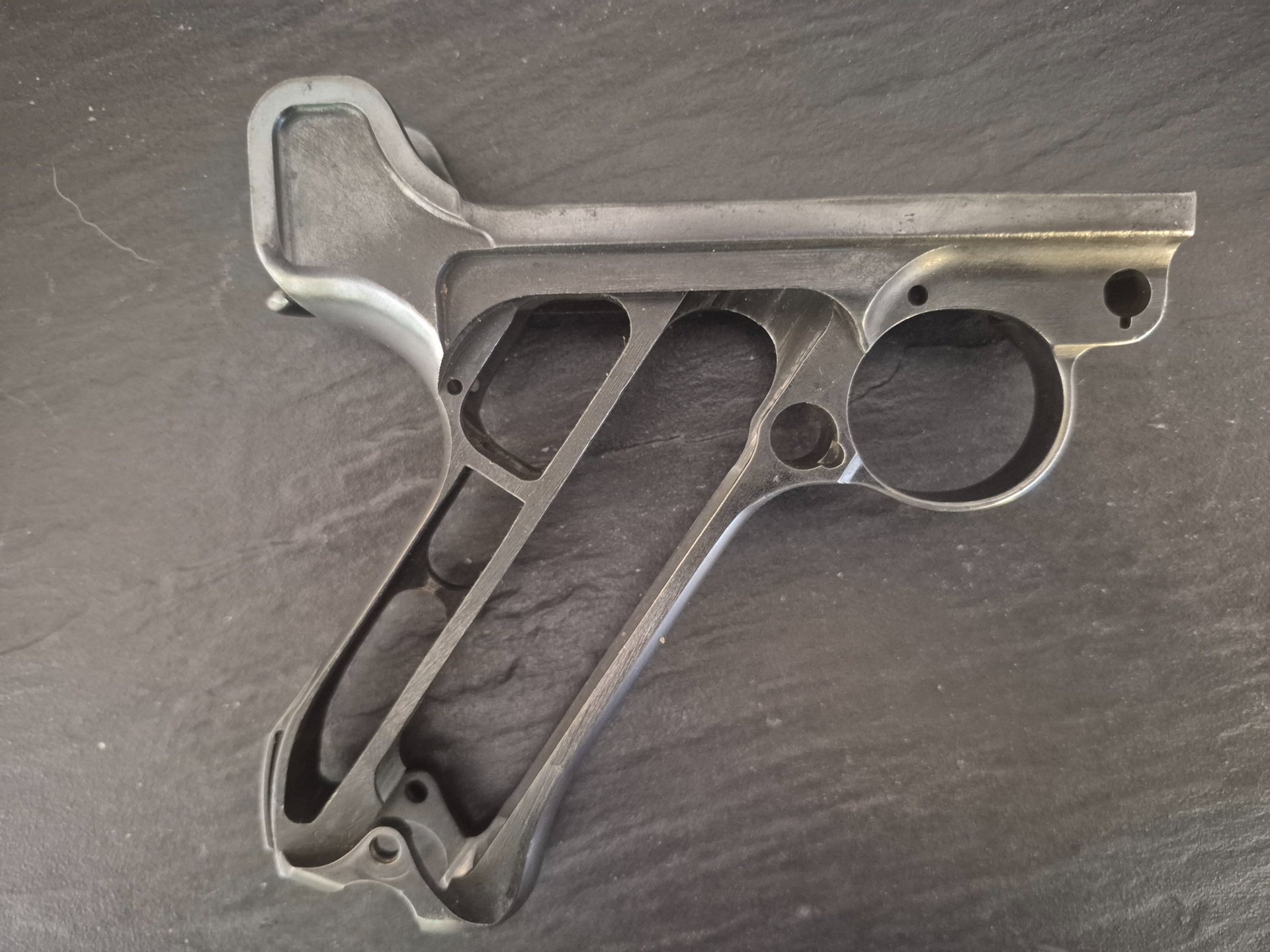 DWM 06 Griffstück leer P08 Luger – Bild 1