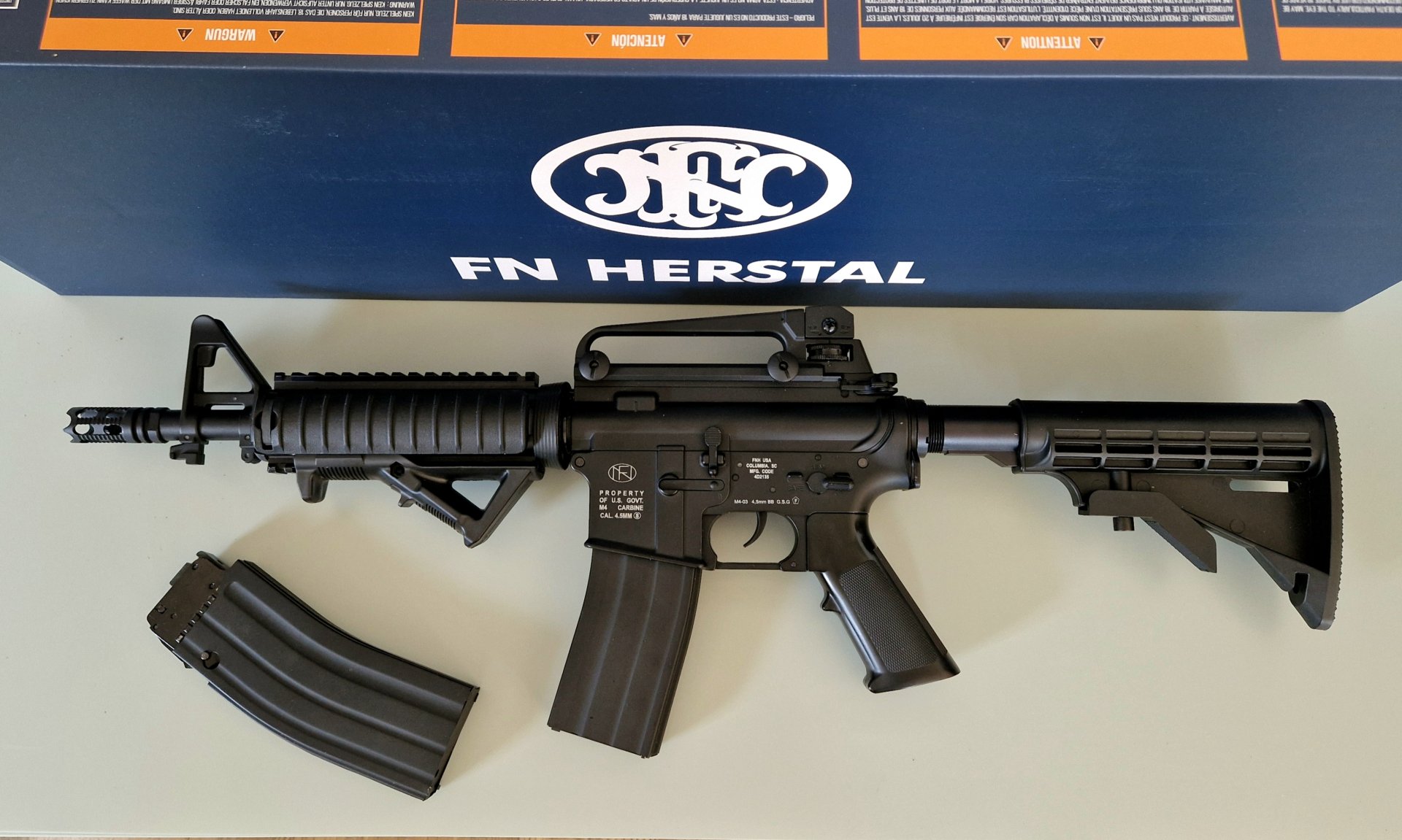 Cybergun FN M4 A1 R.I.S. 4,5mm CO2 – Bild 1