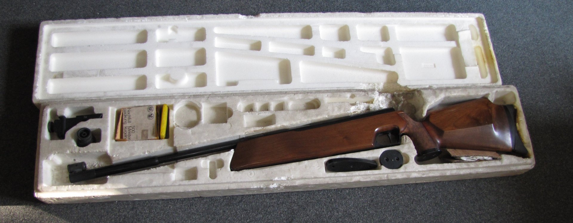 Feinwerkbau 300S Cal. 4,5mm (F-Zeichen) in OVP + RWS Schüttelbox – Bild 2