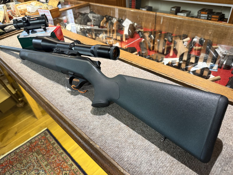 Rep.Büchse Blaser R8 Kal.9,3x62 mit Zeiss ZF mit Blaser Hitpoint mit Gewinde – Bild 1