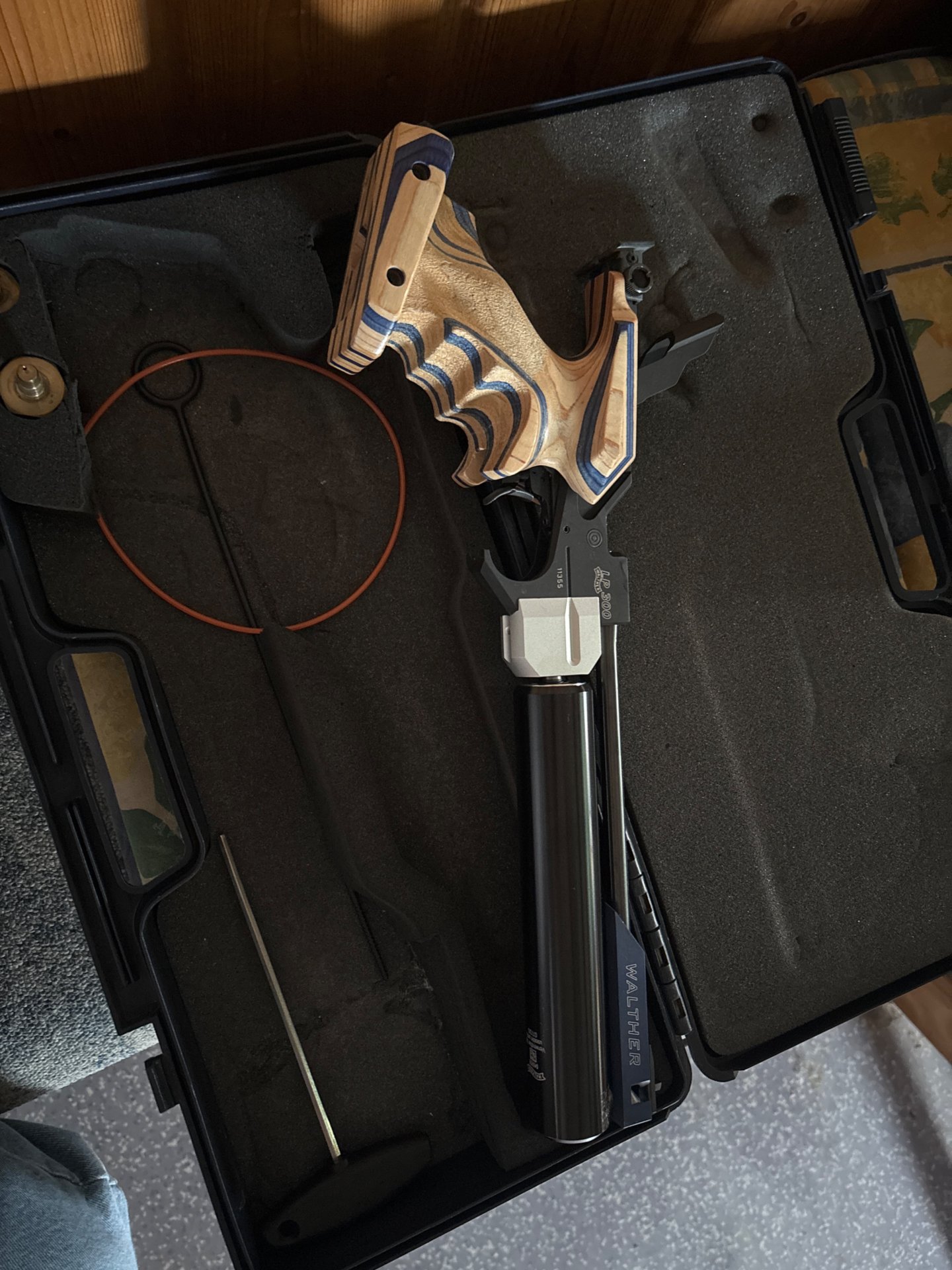 Walther LP300 mit Griff M RECHTS – Bild 1