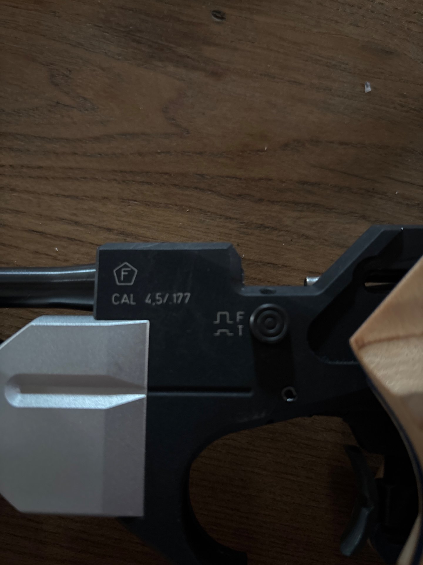 Walther LP300 mit Griff M RECHTS – Bild 4