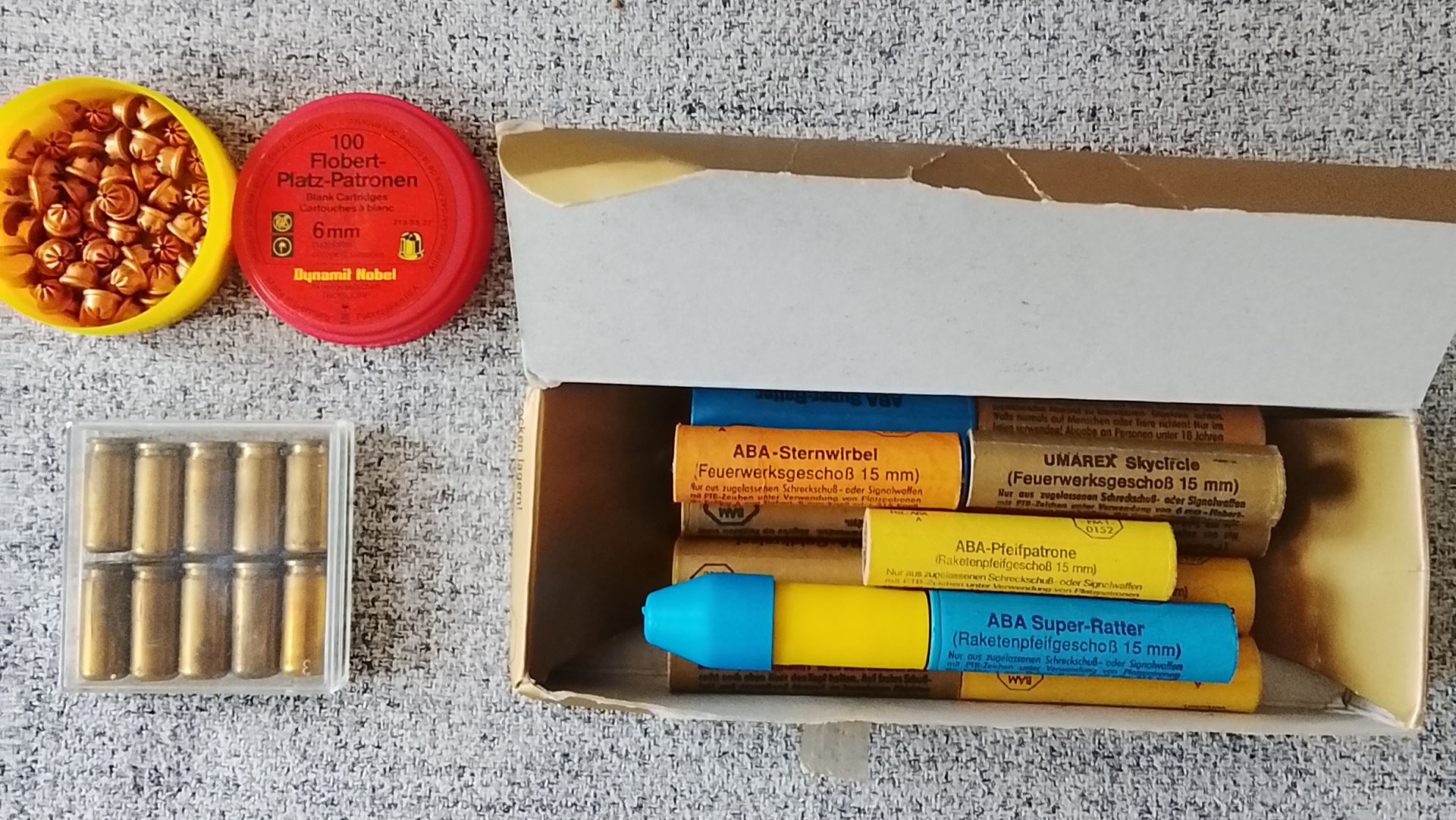 Konvolut Platzpatronen,Gaspatronen, Feuerwerksgeschosse. – Bild 3