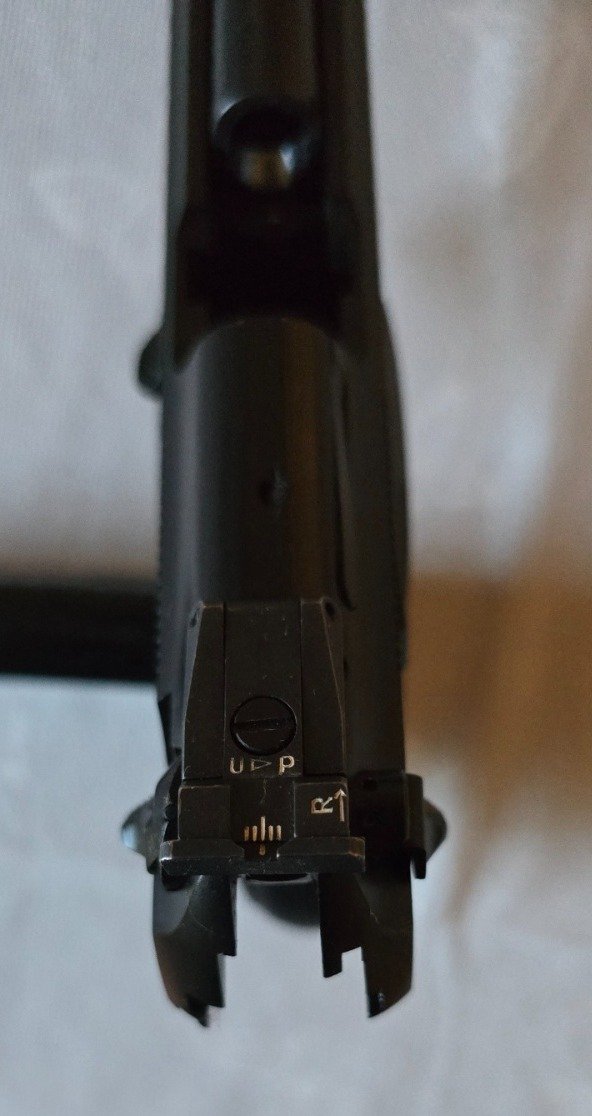 Beretta FS 92, 9mm, mit Zubehör, Reddot, Montage, 4 Magazine, Griff – Bild 8