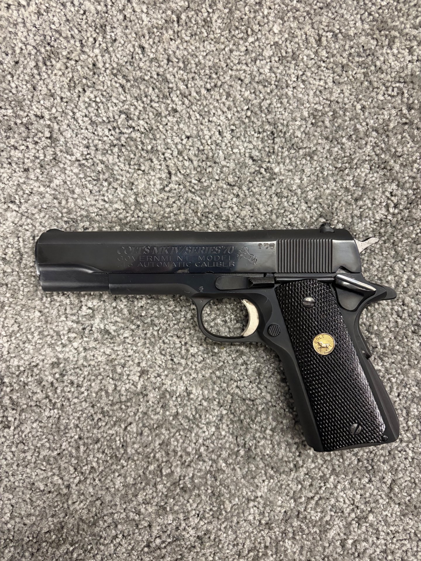 Colt Government 1911 .45 – Bild 1