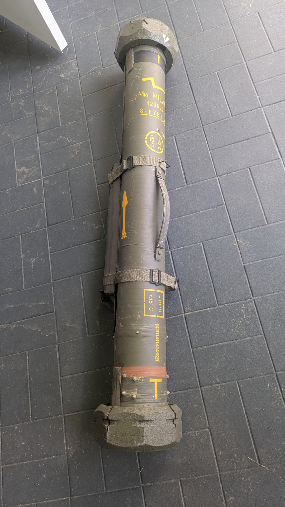 DEKO Milan Abschussrohr Anti Tank – Bild 2