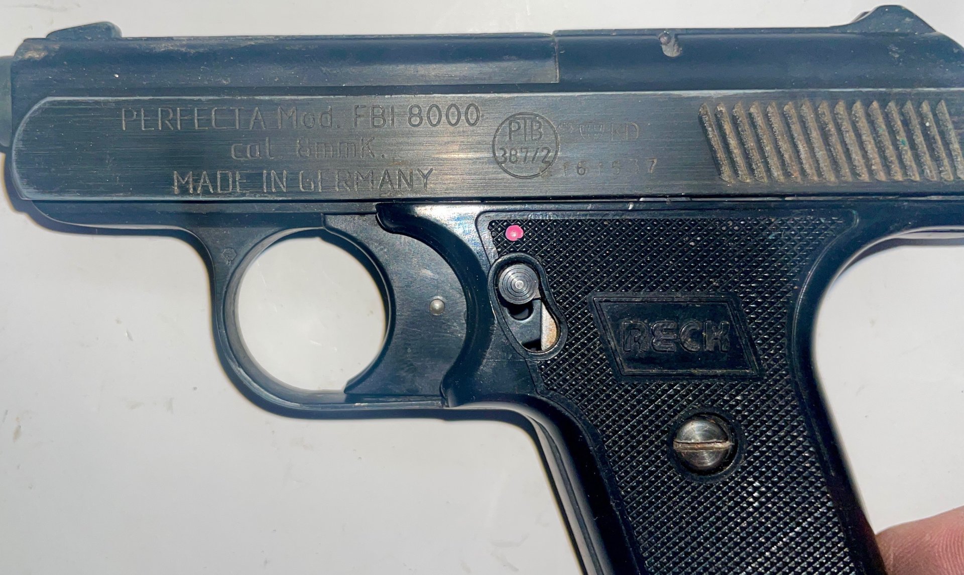 Pistole Perfecta FBI 8000. Reck 8 mm Knall Walther UMAREX – Bild 3
